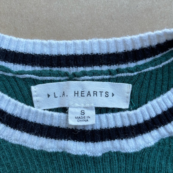 Green LA Hearts Crop Top - Picture 2 of 2